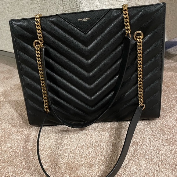 Saint Laurent Grain de Poudre Matelasse Chevron Medium Tribeca Shopping Bag - Picture 9 of 10